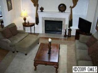 4743 Keeneland Ln, Charlotte, NC 28216