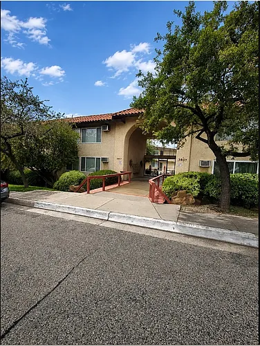3907 La Crescenta Ave Photo 1