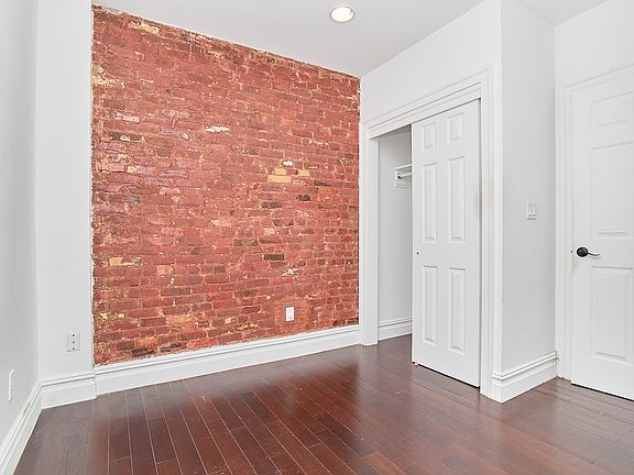 3rd image of 504 E 12th St APT 4