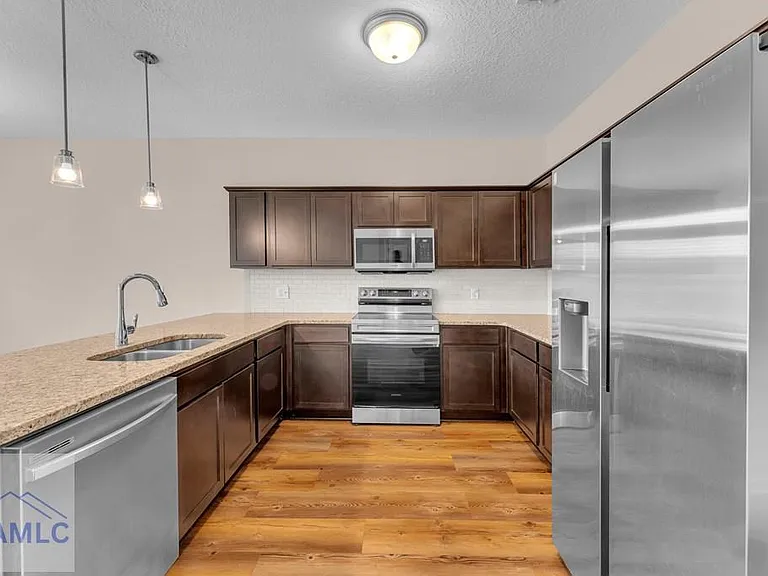 139 W West Winn Ave — Photo 11