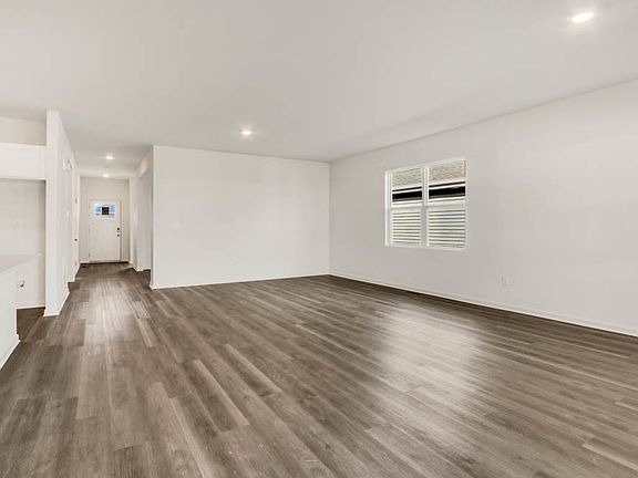 5th image of 2270 Elderberry Ct