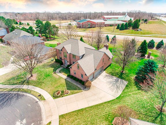 2nd image of 1322 W Wexford Pl