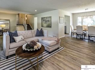 12126 Westover Rd, Omaha, NE 68154