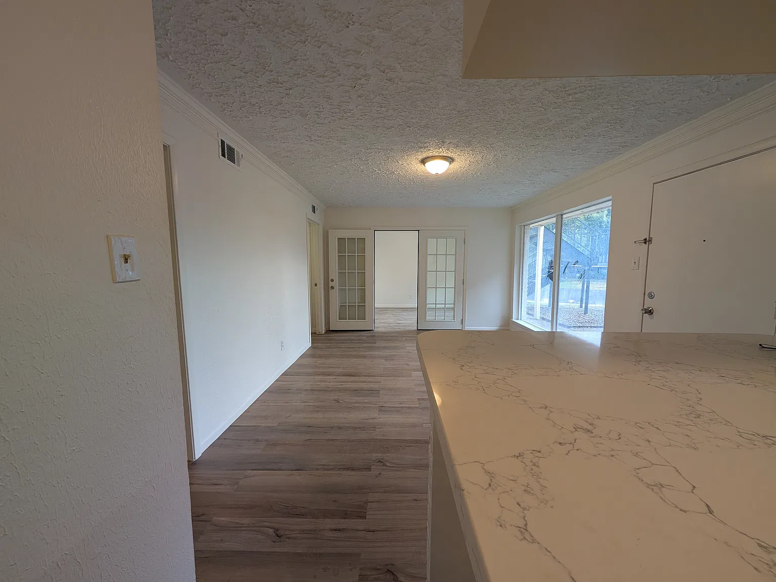 3 bed, $1,500 — Photo 3