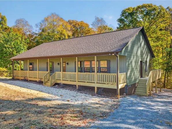211 Lake Dr #8, Lexington, NC 27292