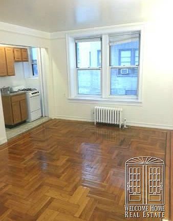 5th image of 4129 46th St APT 1R