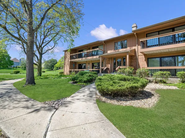 15W345 81st St APT 2-3, Burr Ridge, IL 60527