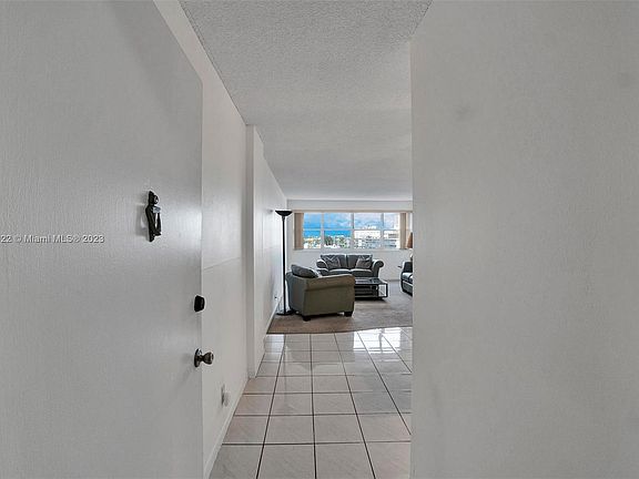 5th image of 111 Golden Isles Dr APT E7