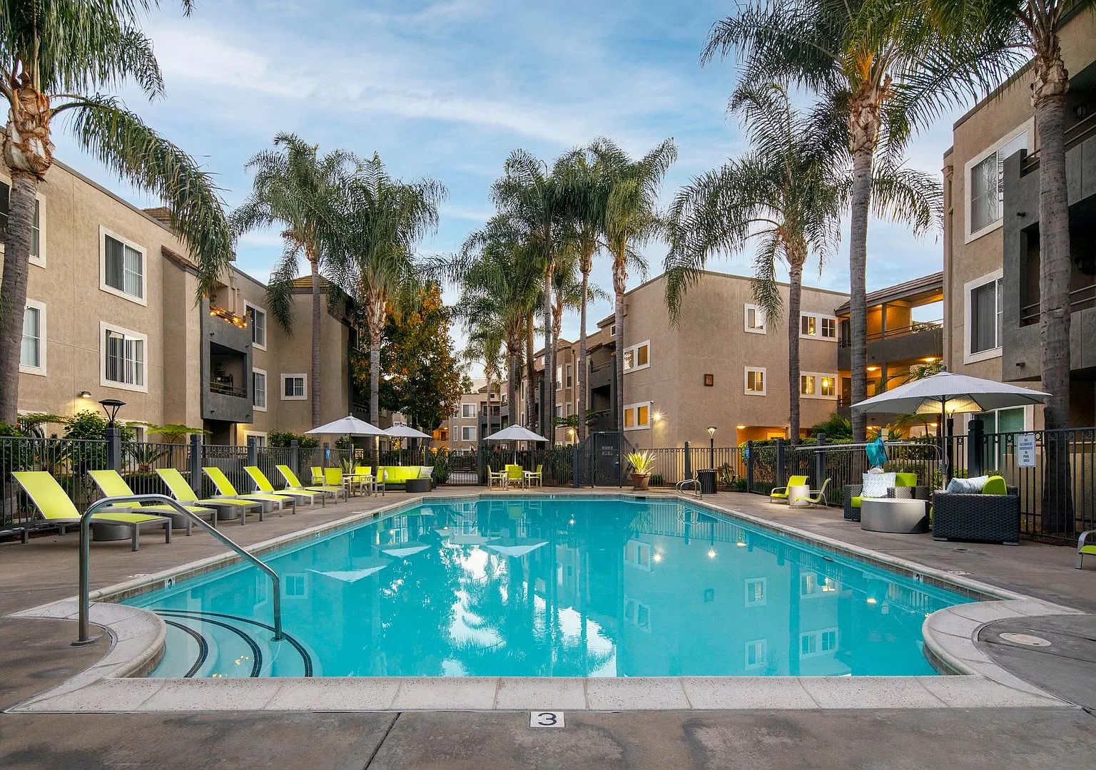 Mission Pacific Apartments — Photo 4