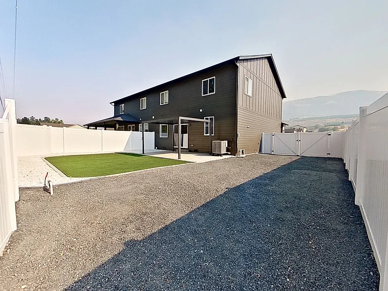 226 Berryman Way #A — Photo 39