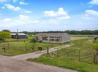 18719 Dove Ln, Terrell, TX 75161