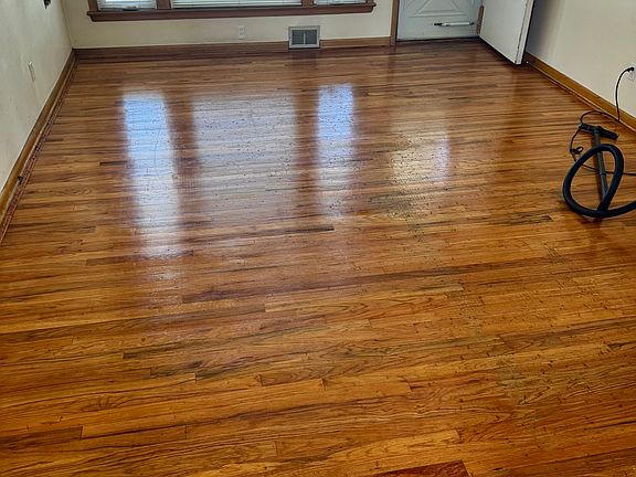 2nd image of 31530 Royalview Dr