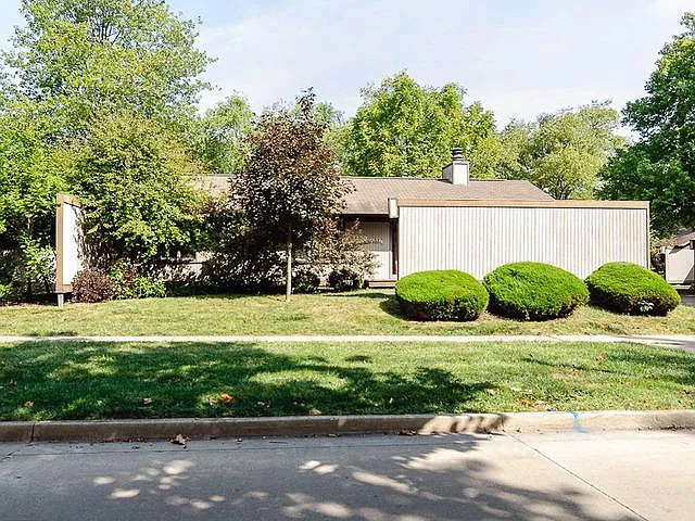 814 Sunset Dr #A photo 1