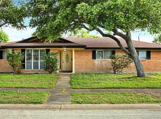 225 Blanco Dr, Portland, TX 78374
