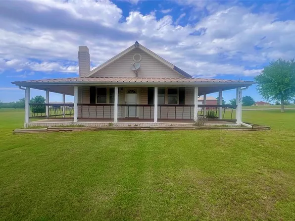 2109 Apache Rd NW, Piedmont, OK 73078