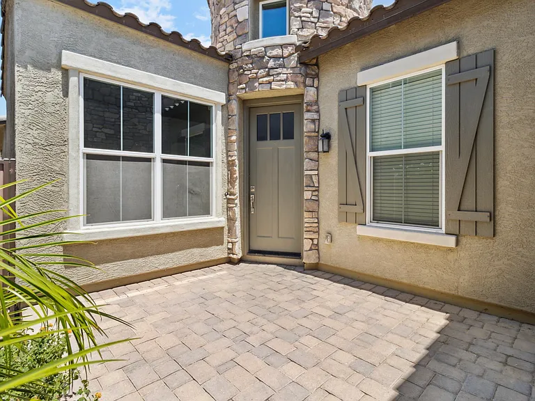 1432 E Cullumber St — Photo 3