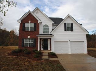 395 Lake Jonathan Ln, Fairburn, GA 30213