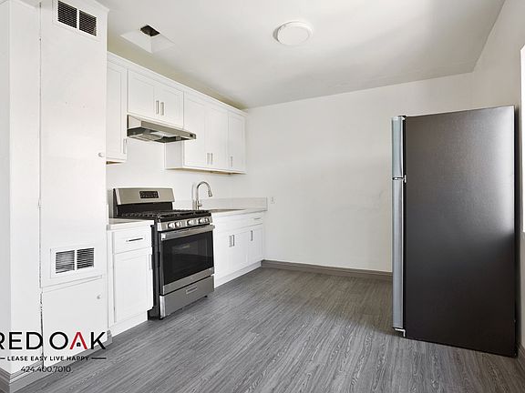 4th image of 5222 Latham St #5
