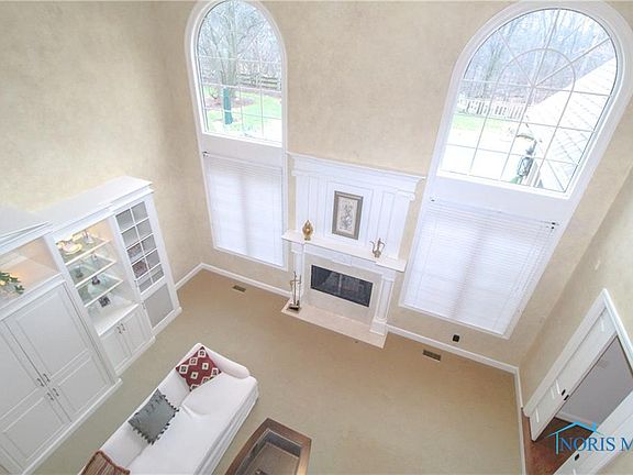 4th image of 14689 Wood Creek Ct