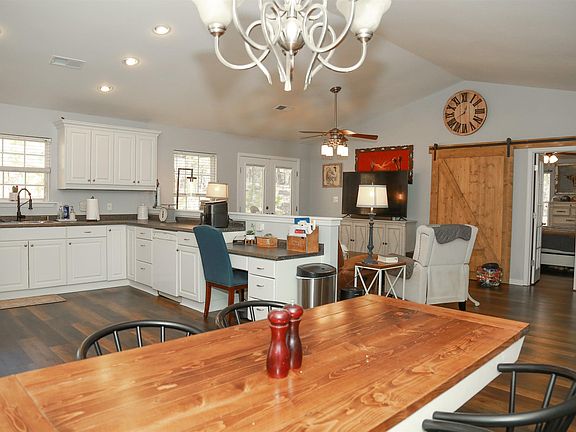 4th image of 1814 Paradise Acres Rd