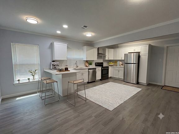 5th image of 2367 Burnet St