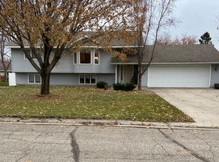 809 25th Ave SW, Willmar, MN 56201