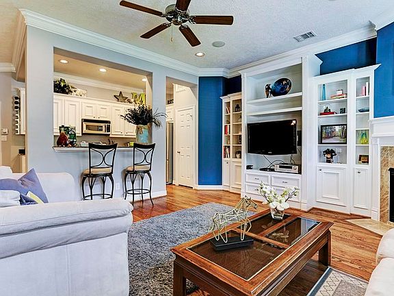 Upon entering this wonderful home, through the wood door with leaded glass detail, you will be greeted with high ceilings, fantastic natural light and hardwood floors.