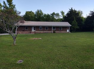 51 Bluff Ln, Laceys Spring, AL 35754