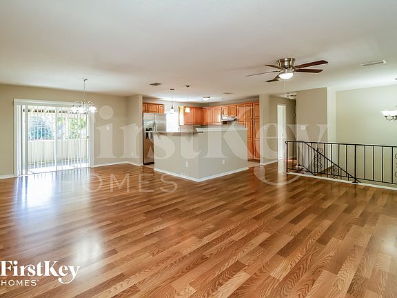 3rd image of 8618 Vannoy Ct