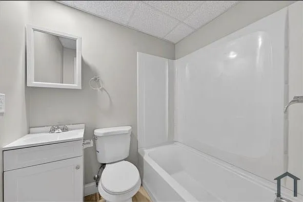 169 Grant St #2L — Photo 6
