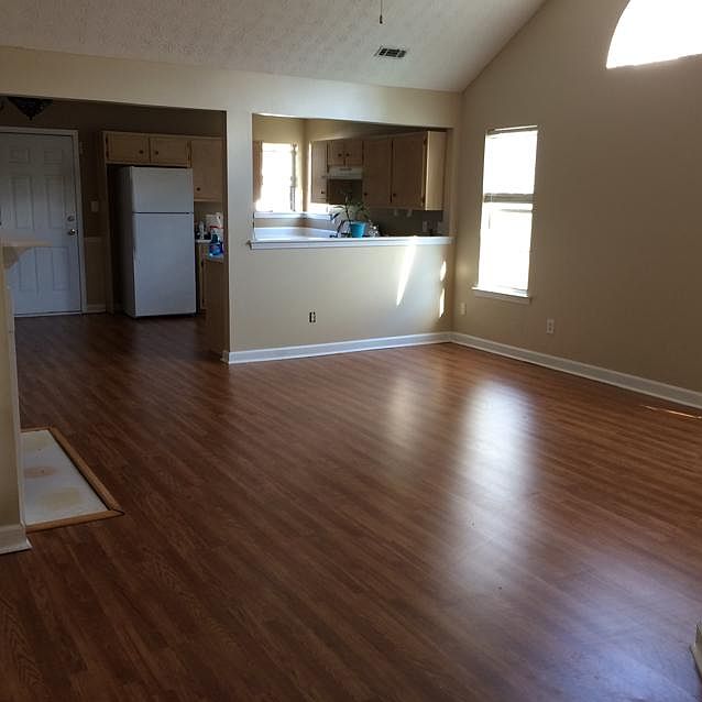 2nd image of 8 Marco Ct