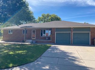 151 S 4th St, Clearwater, KS 67026