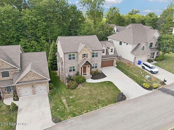 5th image of 1325 Sloping Hill Ln