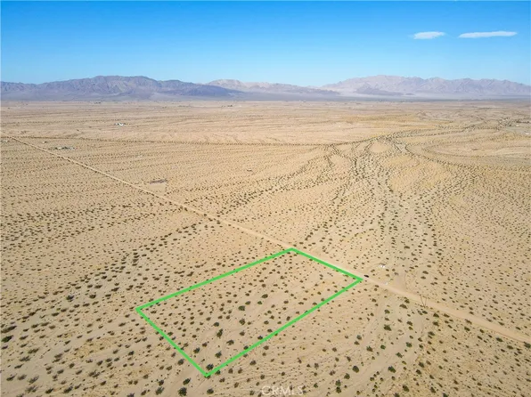 6976 Shelton Rd, Twentynine Palms, CA 92277
