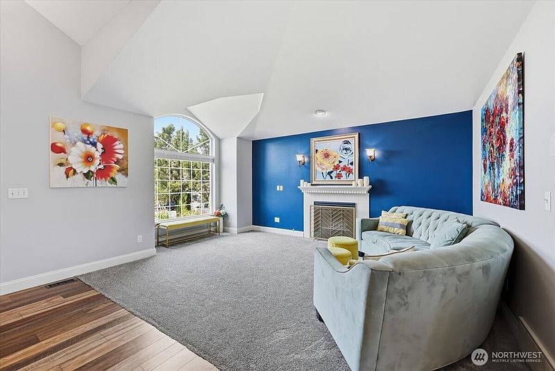 4th image of 6011 S Julia Court