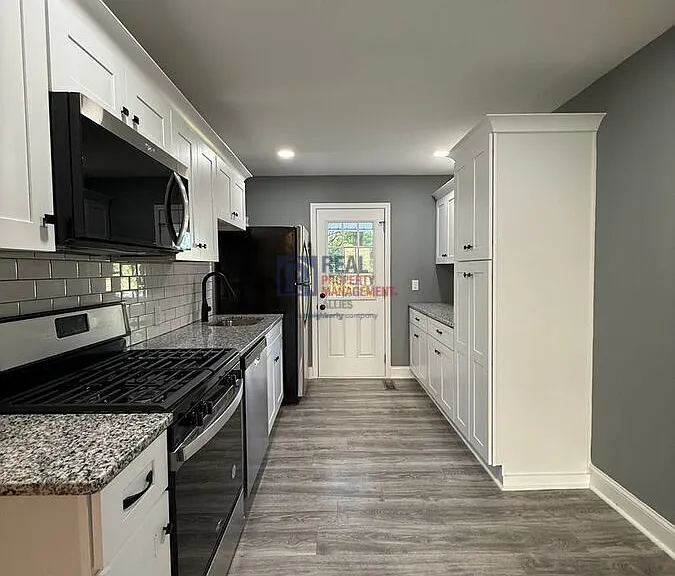 456 Haley St SE — Photo 4