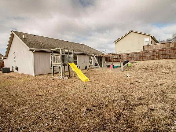 2nd image of 2414 Fox Sparrow Ct