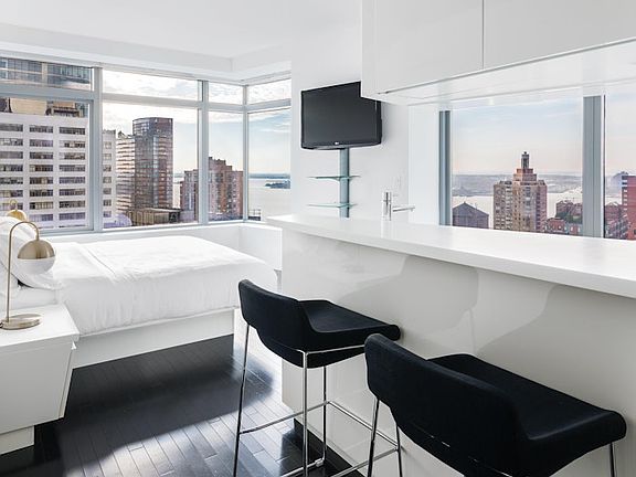 3rd image of 123 Washington St APT 24A