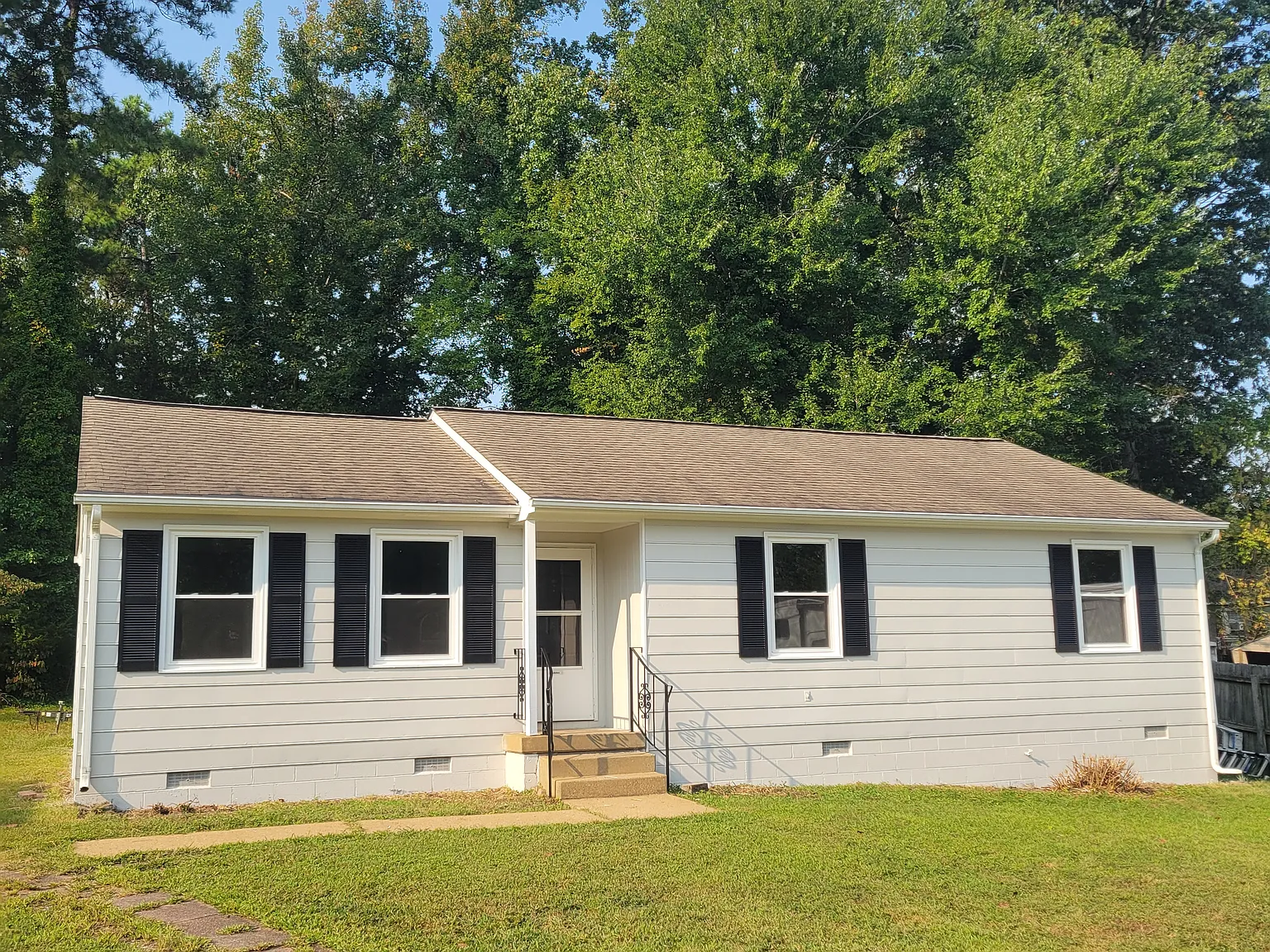 3 bed, 1.5 bath, 1150 sqft, $1,950 — Photo 1