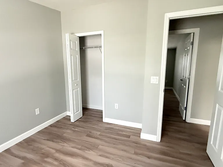 10406 Brussels Dr — Photo 25