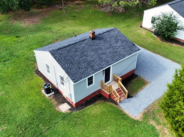 637 Matthews St, Sanford, NC 27330