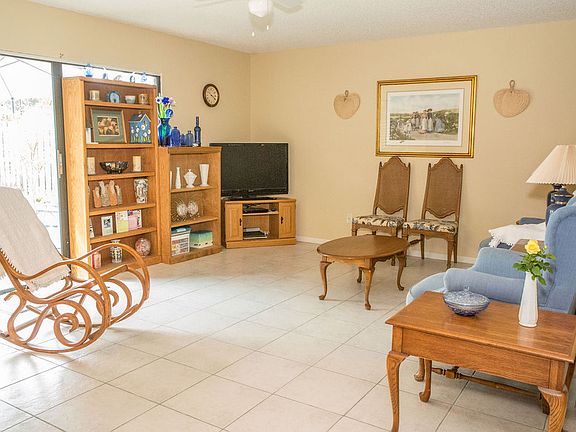 4th image of 184 Bermuda Ct