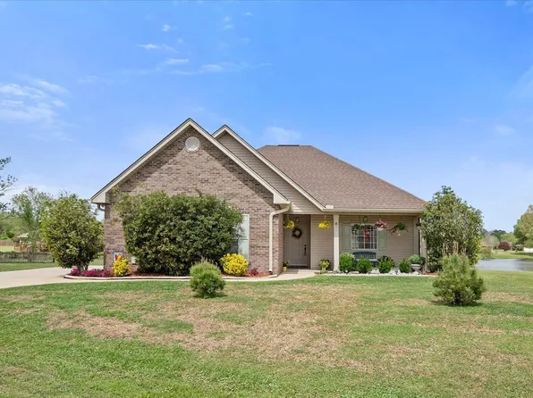 61 Lakeland Cir, Petal, MS 39465