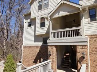 2308 Yellowstone Park Ct APT E, Maryland Heights, MO 63043