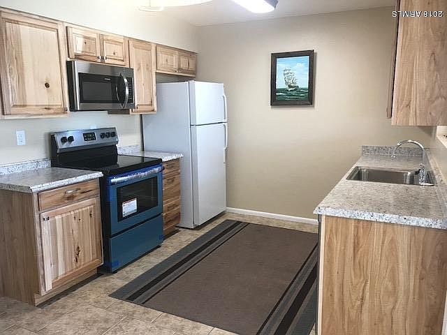 1st image of 10539 W Coggins Dr