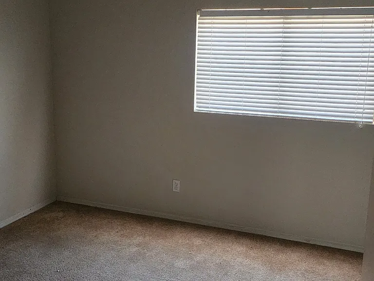 591 W Vekol Ct — Photo 5