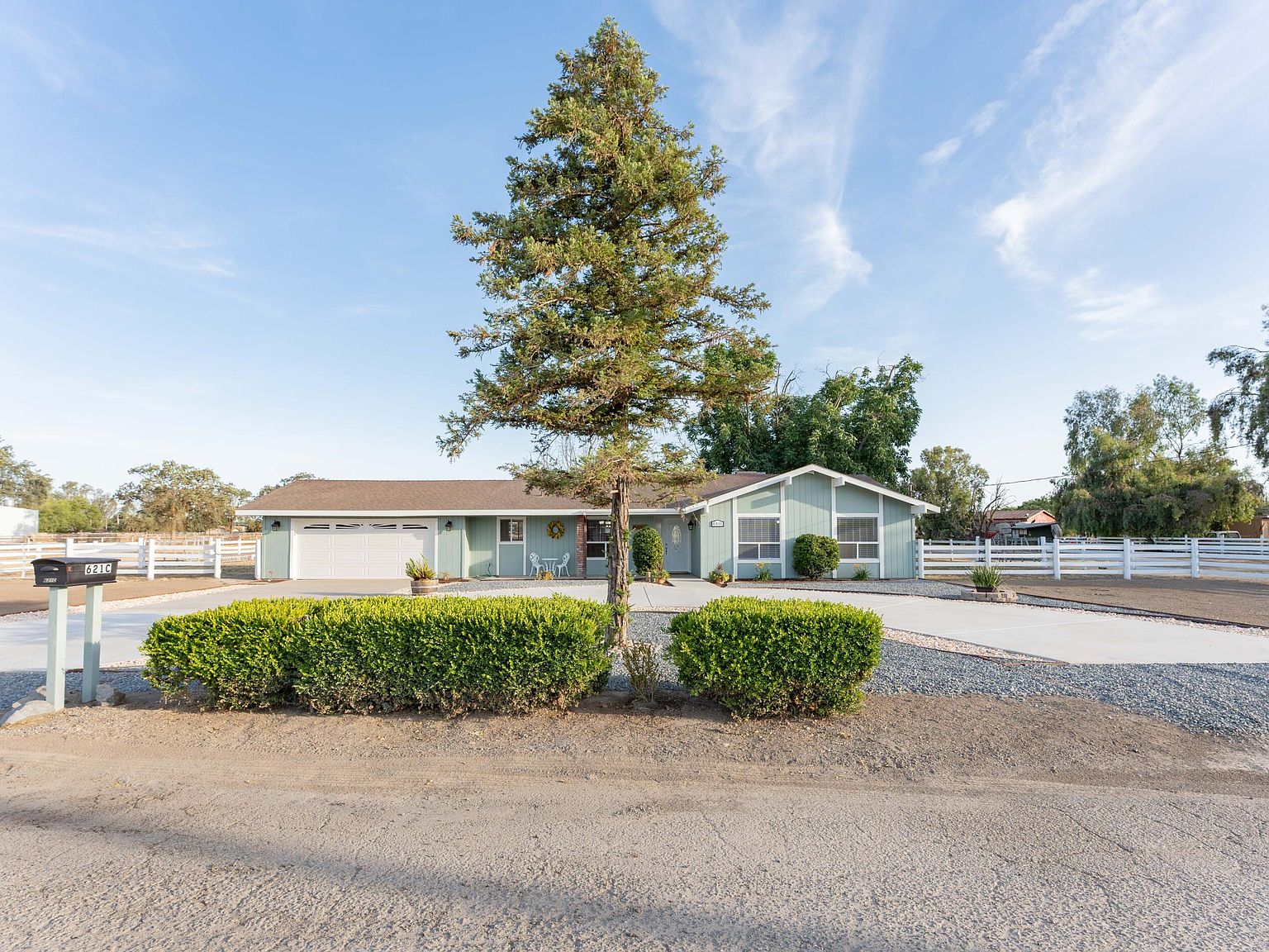 621 S Oakmore Street, Tulare, CA 93274 Zillow