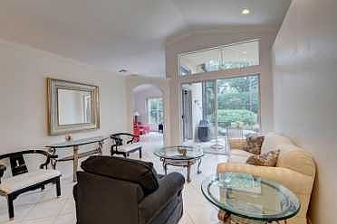 Home For Sale In Valencia Isles