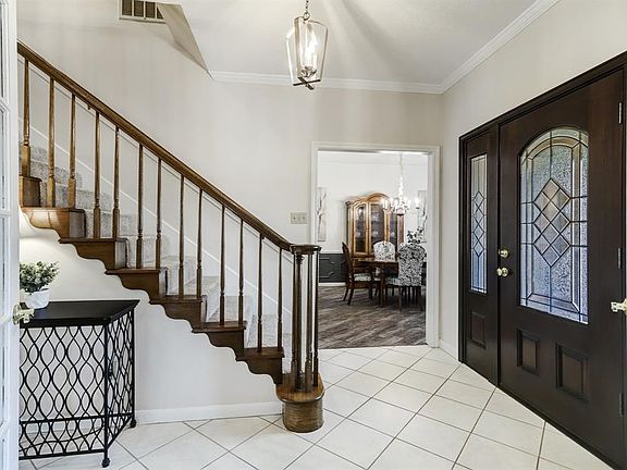 4th image of 3611 Deerbrook Dr