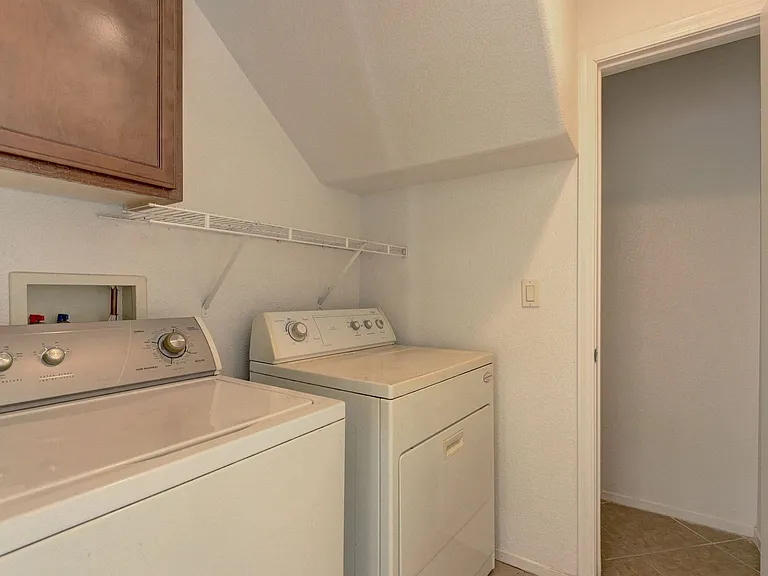 5536 Overlook Valley St — Photo 10